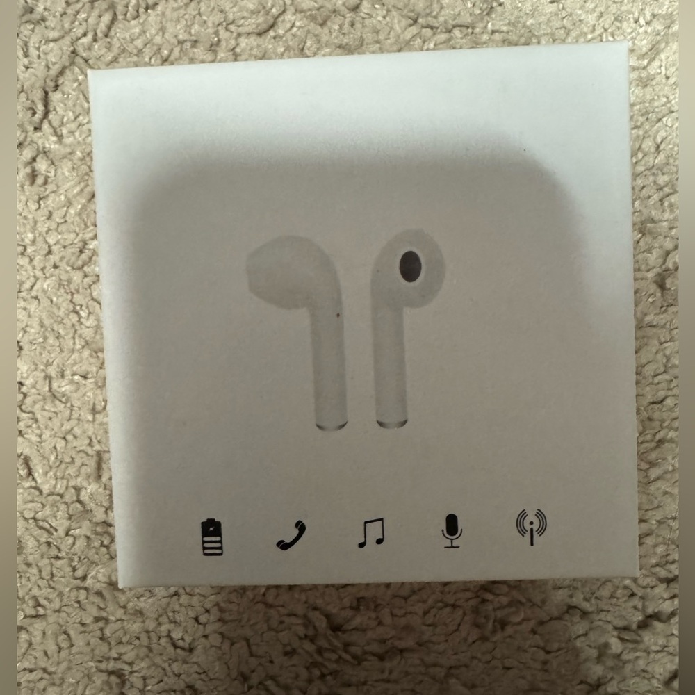Wireless Earbuds in White